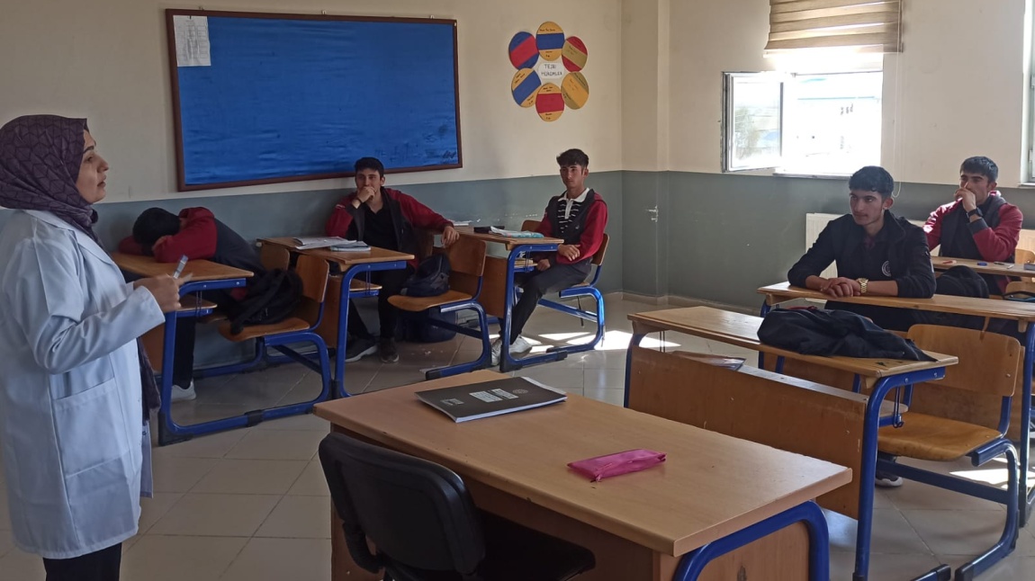 Okul Rehber Öğretmeninden 12. Sınıflara Yönelik 